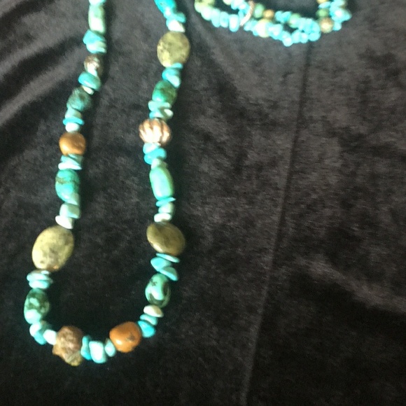Turquoise estate vintage sterling Necklace - Picture 3 of 3